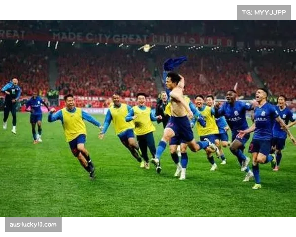 申花铁血中场汪海健迎个人第100场里程碑见证蓝血荣耀时刻