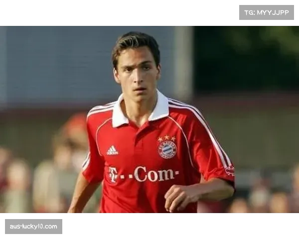 胡梅尔斯盛赞凯恩用智慧踢球称其技术非凡可在无爆发力下长期保持巅峰